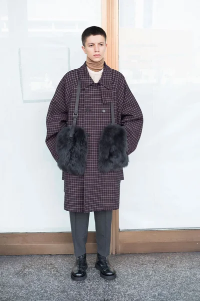 Look 13